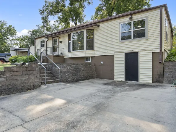 707 S 3rd Street, Branson, MO 65616