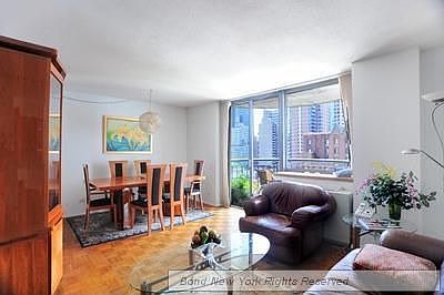 2nd image of 224 E 52nd St APT 21