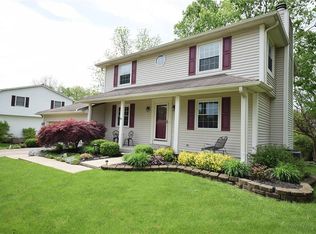 332 Thornberry Dr, Carmel, IN