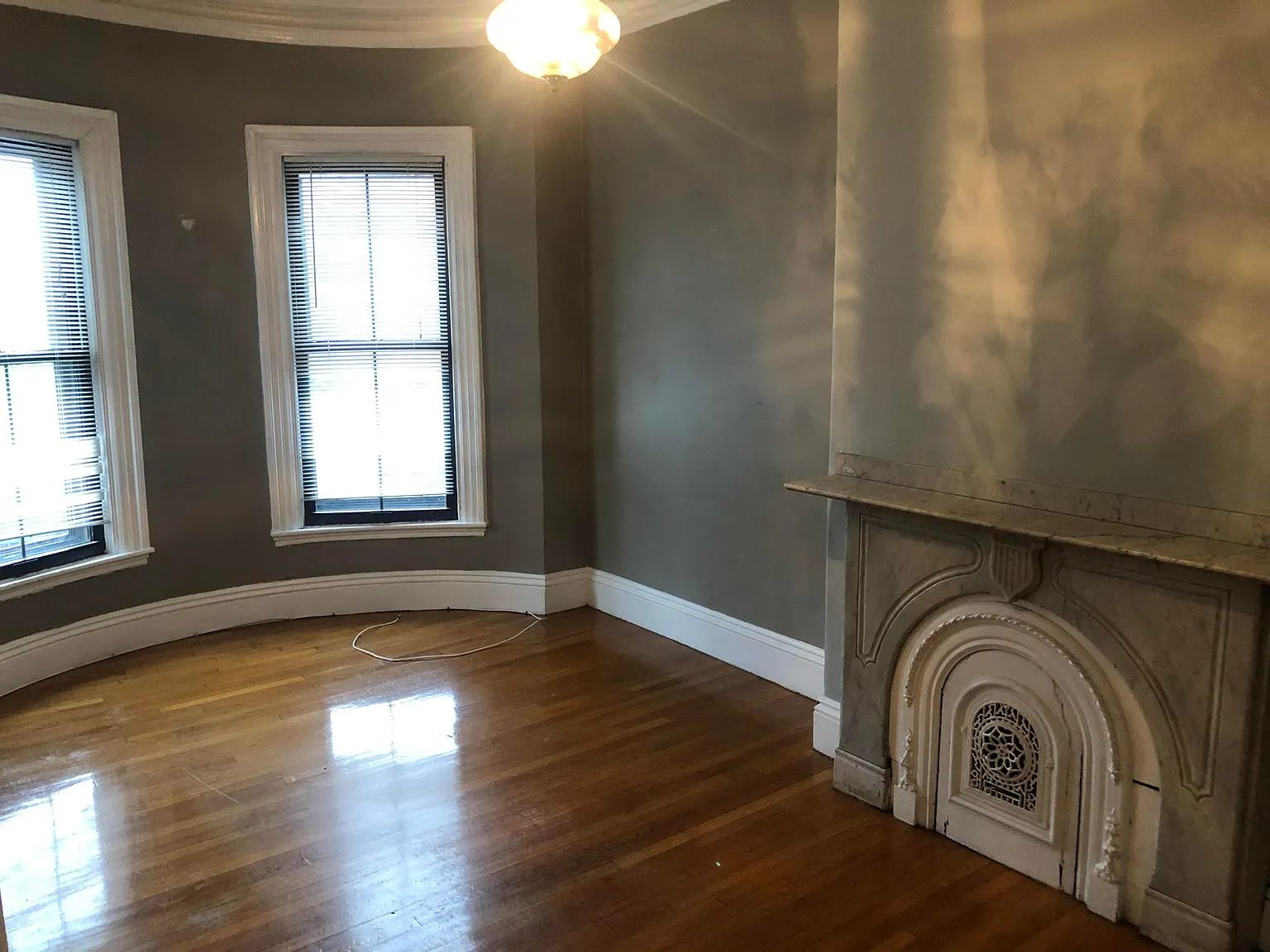 409 Massachusetts Ave — Photo 2