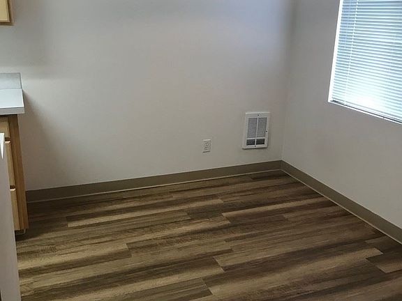 4th image of 3007 Borst Ave APT D12