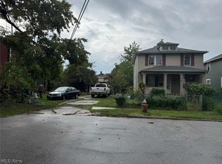 426 E 160th St, Cleveland, OH 44110