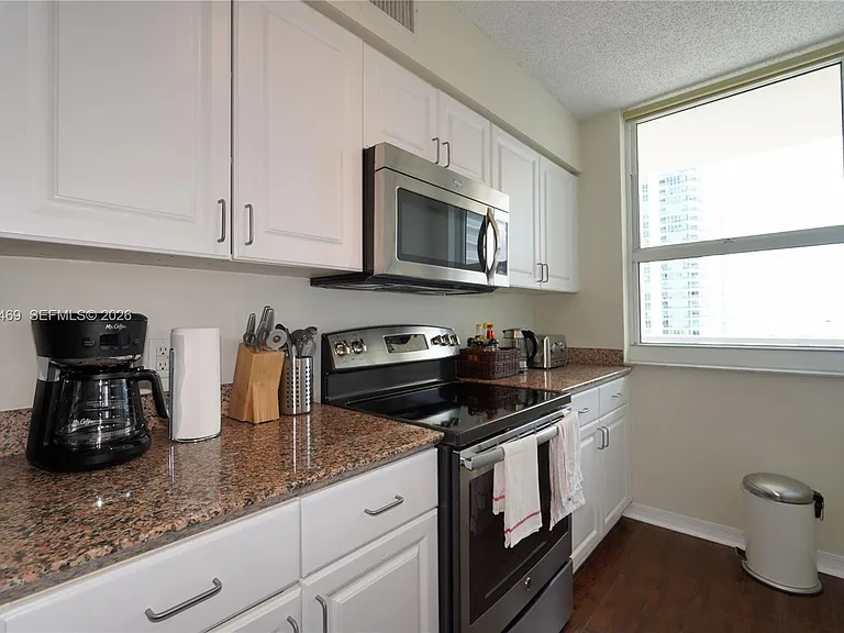 1155 Brickell Bay Dr #3301 — Photo 10