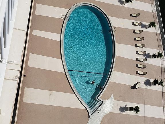 3rd image of 400 Kings Point Dr APT 1008