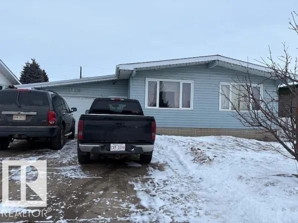 5230 47th Ave, Vegreville, AB T9C 1N2
