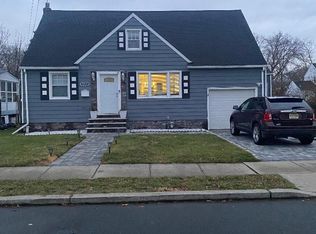 569 Berlant Ave, Roselle, NJ 07203