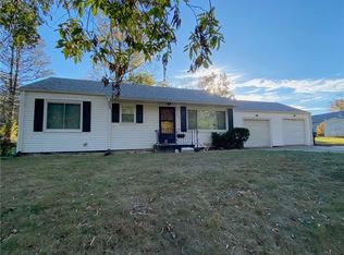 901 3rd St, Charleston, IL 61920