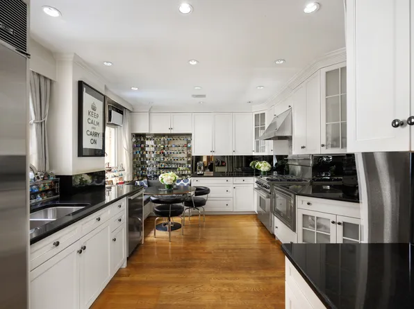 137 East 66th Street image 7 of 17