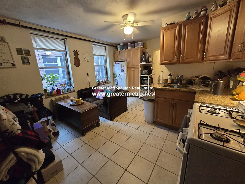 16 Battery St #4