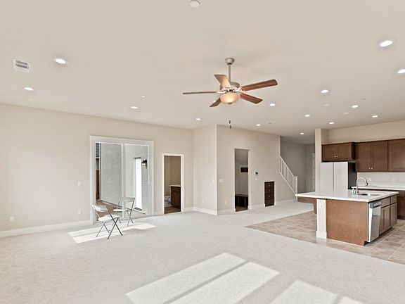 5th image of 2376 Paramount Ln