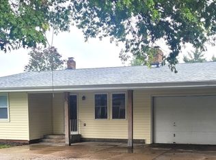 704 W 27th Ave, Bellevue, NE 68005