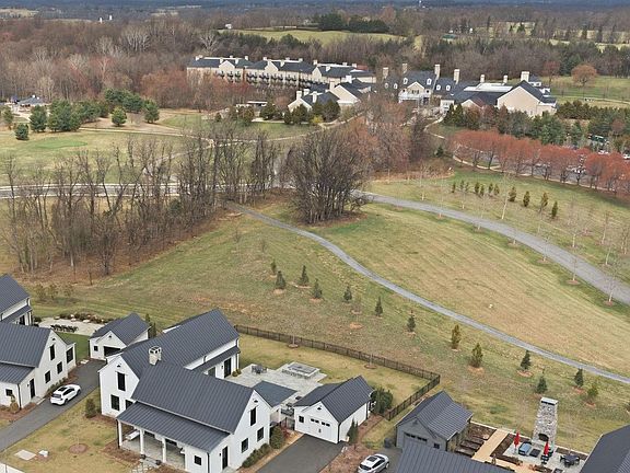 4th image of 604 Martingale Ridge Dr