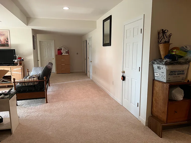 6773 Dickerson Rd — Photo 10