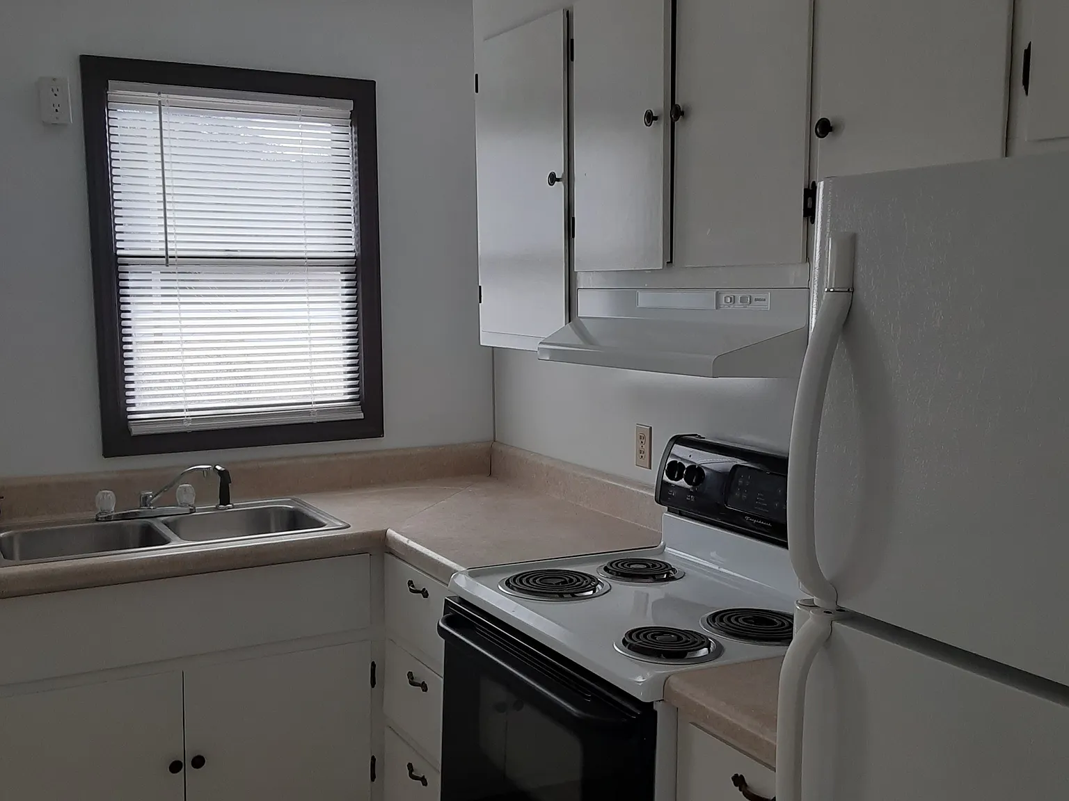 2 bed, 720 sqft, $975 — Photo 3