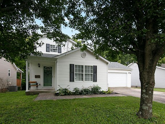 2nd image of 704 Cottonwood Dr