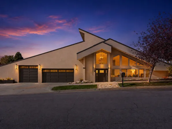 88 S Moss Hill Dr E, Bountiful, UT 84010