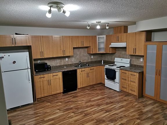 2nd image of 9350 103a Ave NW