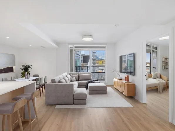 1500 Fern St #505, North Vancouver, BC V7J 0E6