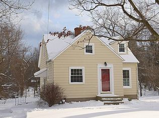 918 E Wallings Rd, Broadview Heights, OH 44147