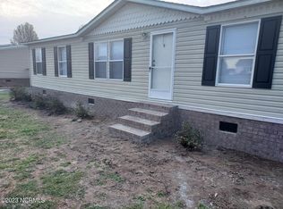 653 Old Snow Hill Rd, Ayden, NC 28513