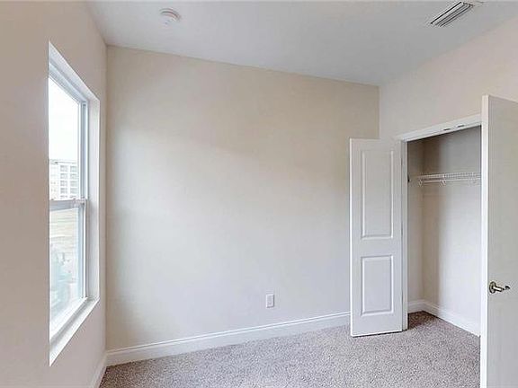 3rd image of 336 Wheelhouse Ln