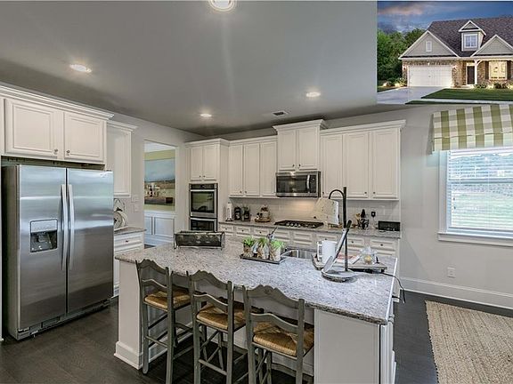 3rd image of 364 Hillgrove Dr
