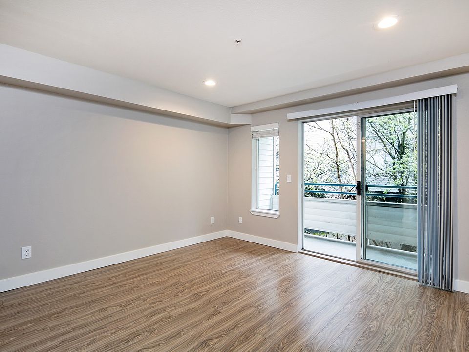 1st image of 2557 14th Ave W APT 302
