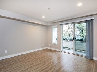 2557 14th Ave W APT 302, Seattle, WA 98119