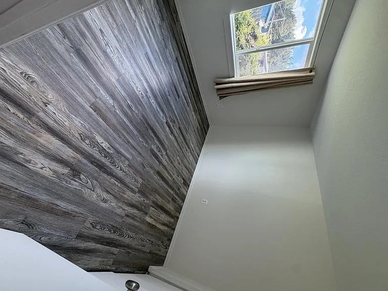 1661 Lund Ave — Photo 5