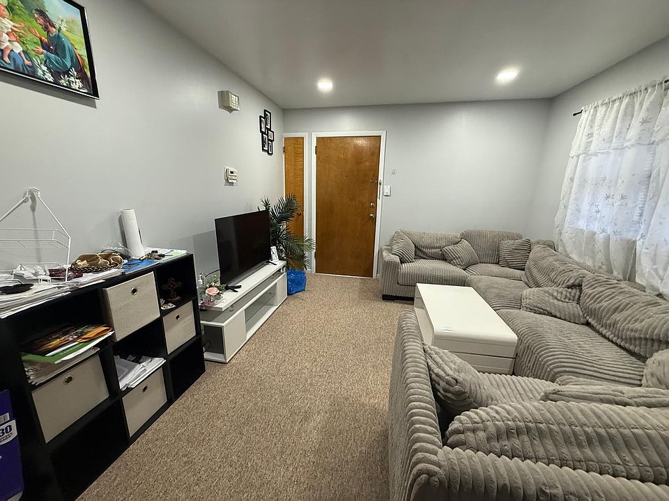 1st image of 23 E 24th St Floor 2