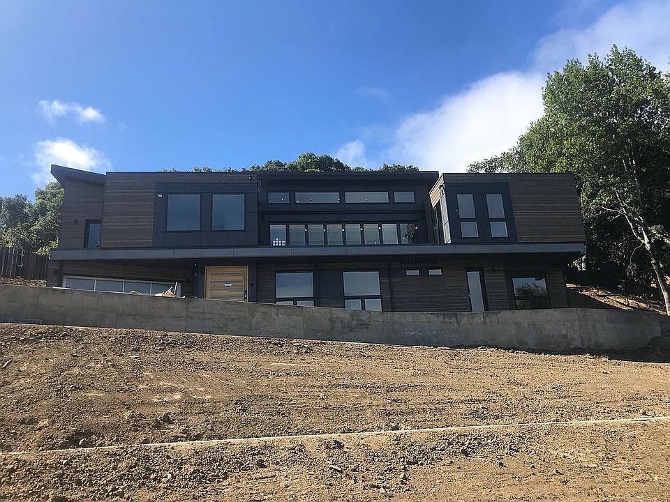 1st image of 25 Estrada Pl
