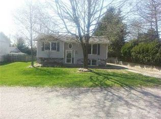 414 S Maple St, Webberville, MI 48892