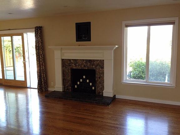 3rd image of 3695 Farm Hill Blvd