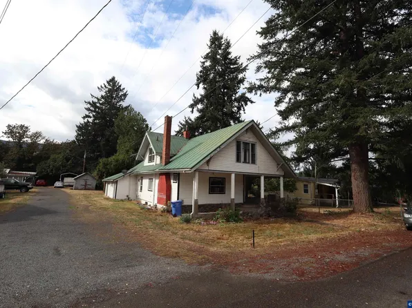 292 NE Alder St, Mill City, OR 97360