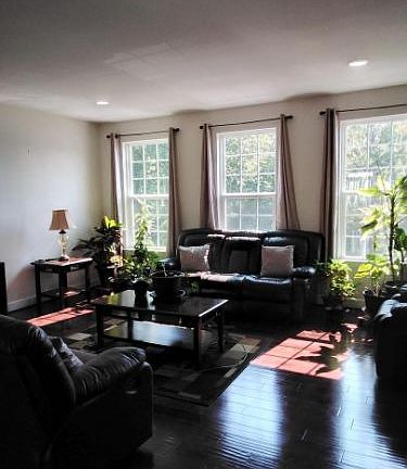 2nd image of 1746 Hartfield Ct