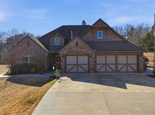 1724 Crestview Dr, Cleveland, OK 74020