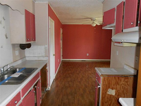 3rd image of 308 Washington St