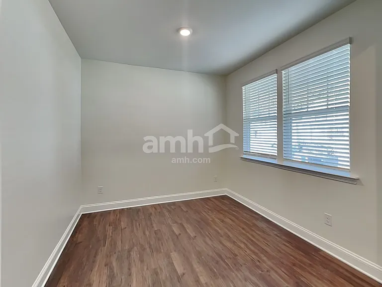 7416 Garrett Ct — Photo 11