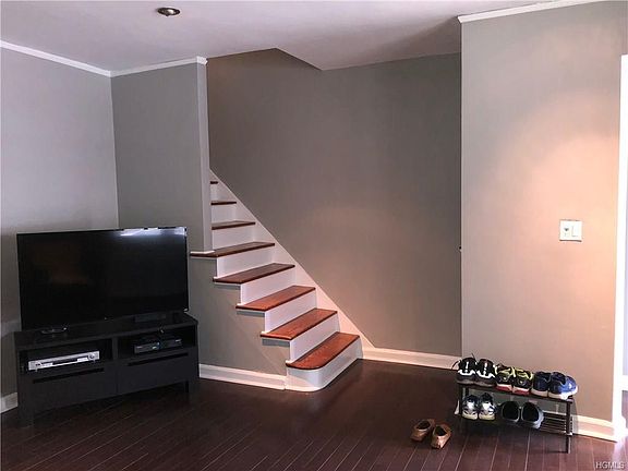 5th image of 2545 Woodhull Ave
