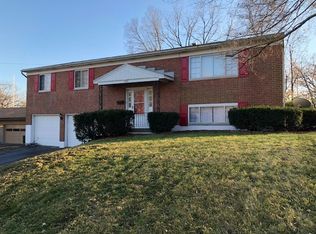 202 Park End Dr, Dayton, OH 45415