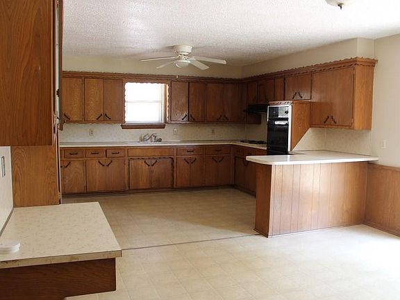 2nd image of 7000 S Shartel Ave