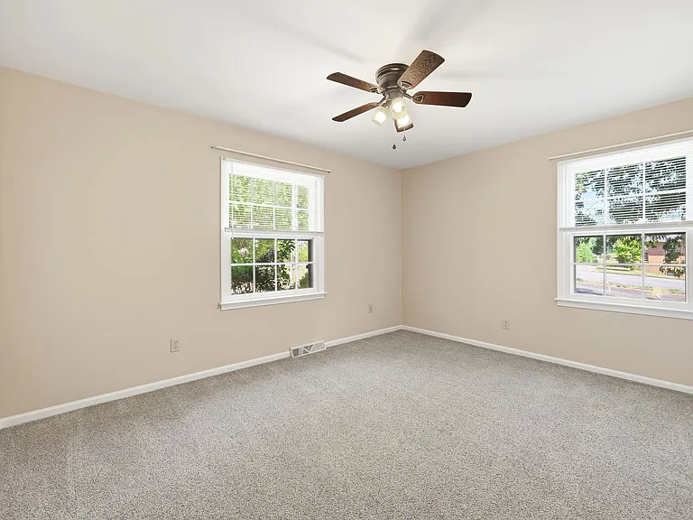 5757 Heards Mountain Rd — Photo 24