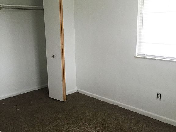 3rd image of 5108 Ocala Dr APT A