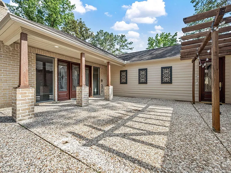 3202 Breezy Pines Ct — Photo 2