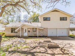 612 Eastcliff Dr, Euless, TX 76040
