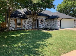 1639 Greenway Ct, Midlothian, TX 76065