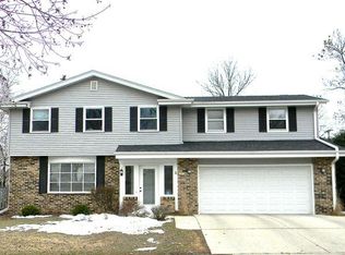 5085 Saxony Ln, Greendale, WI 53129