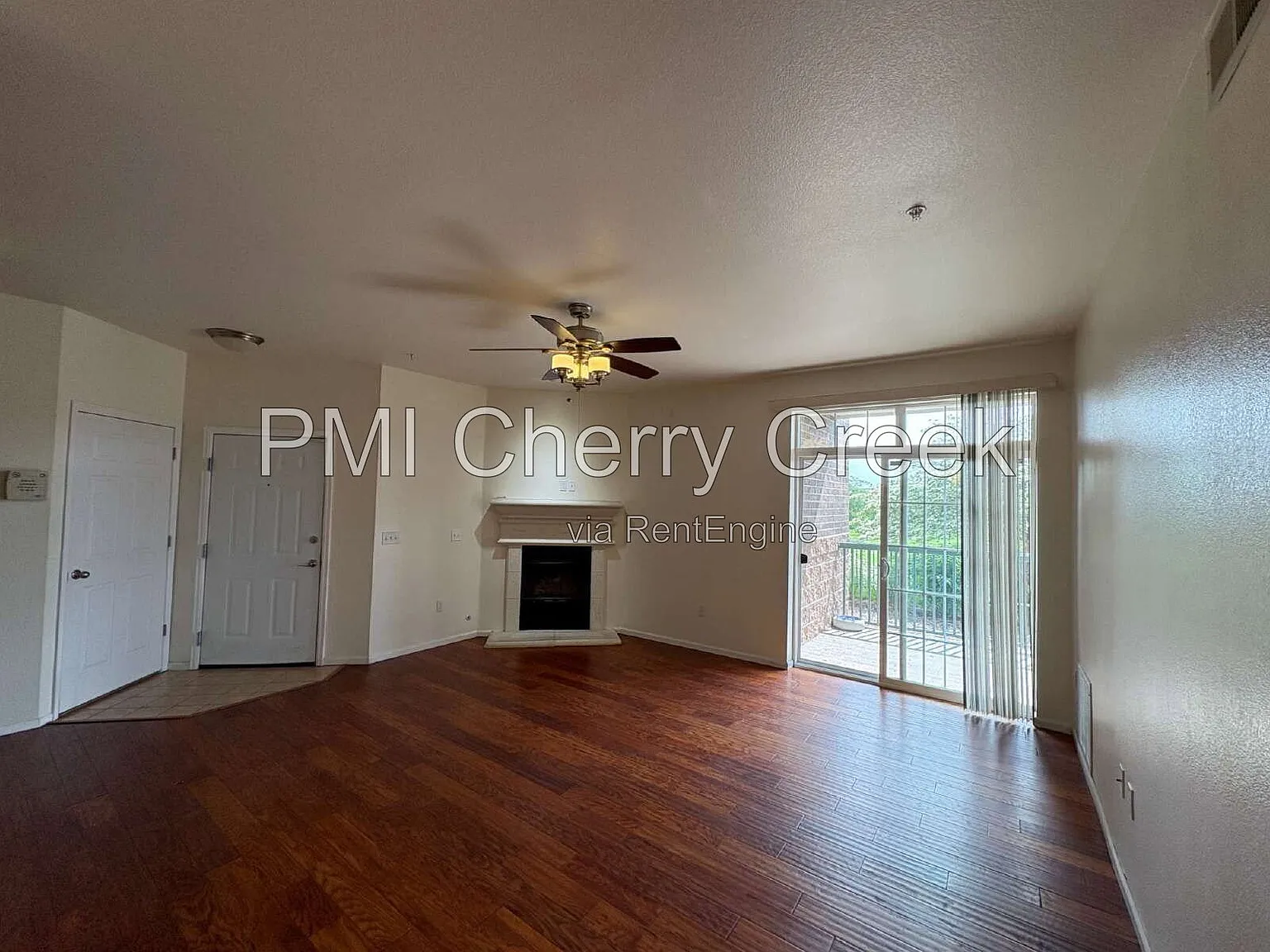 2 bed, 2.0 bath, 1174 sqft, $1,950 — Photo 4