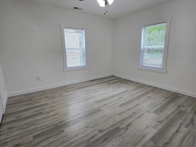 1520 W Lynn St — Photo 7
