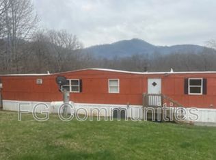 23 Country Village Dr, Candler, NC 28715